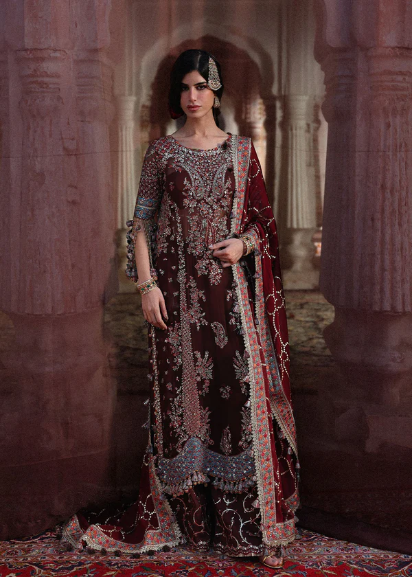 Redefining Elegance in Pakistani Fashion