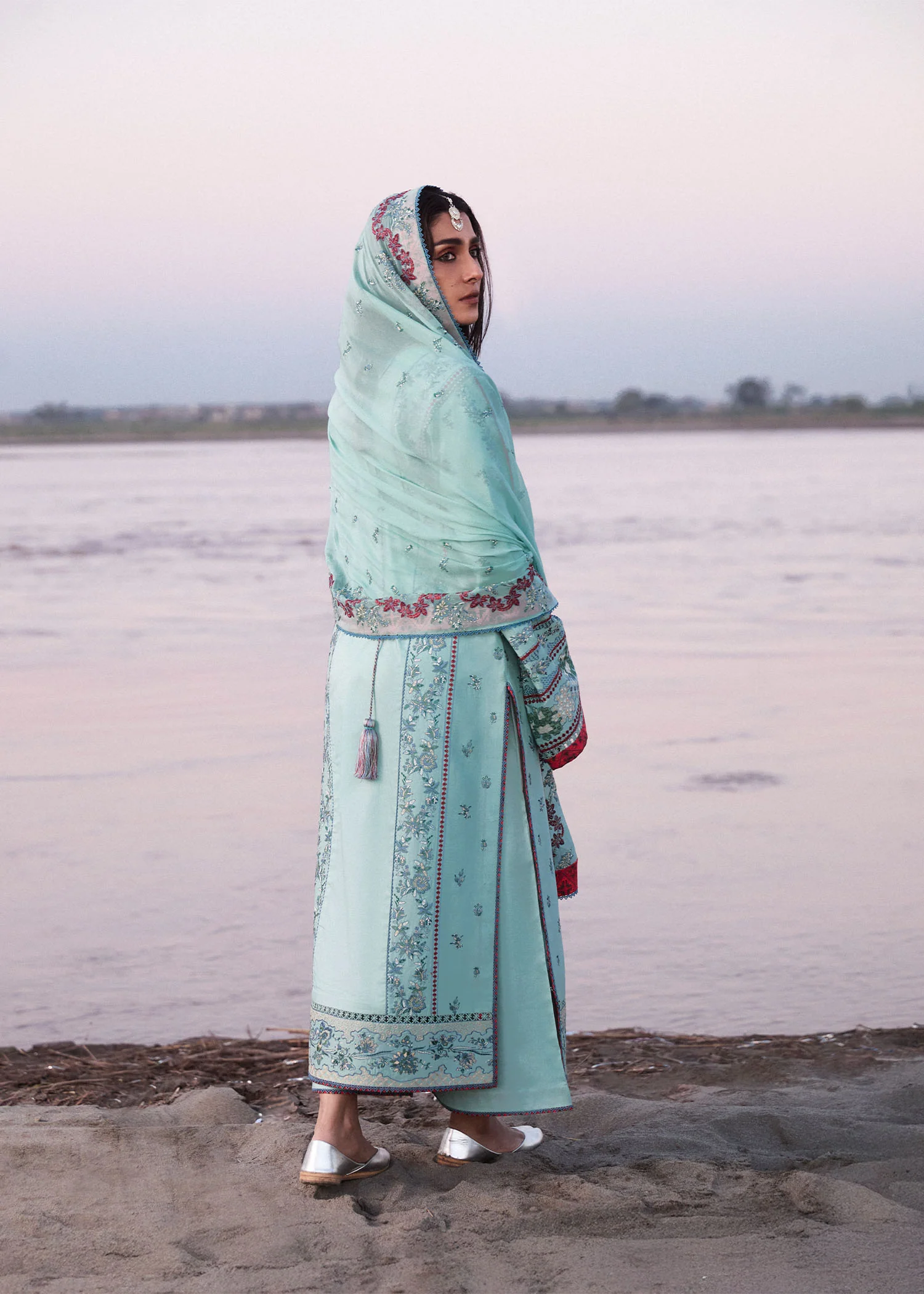 Aina - Image 4